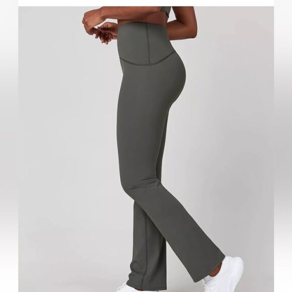 Spanx Booty Boost skinny Flare High Rise Yoga Pants Dark Palm 50243R  XS NWT - Picture 3 of 10